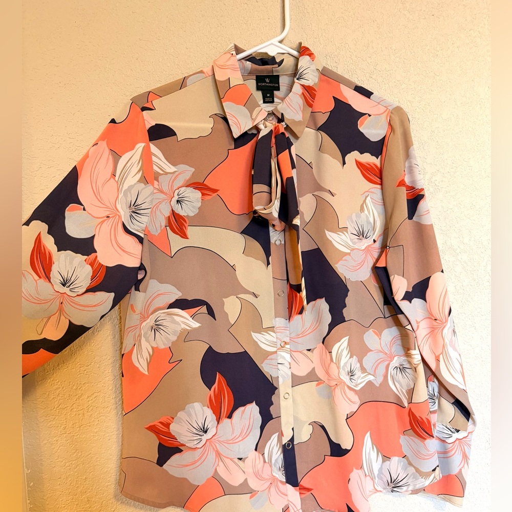 Worthington button up tie neck shirt